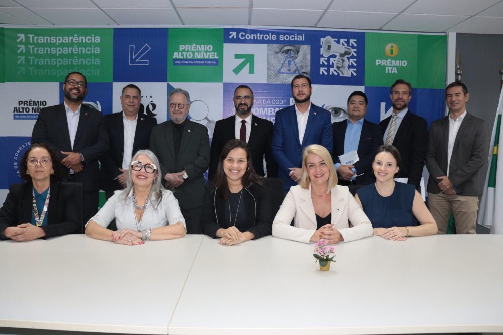 Capa da notícia: Boas práticas de governança nas contratações públicas são destaque em 19ª Reunião do Conselho de Governança do DF